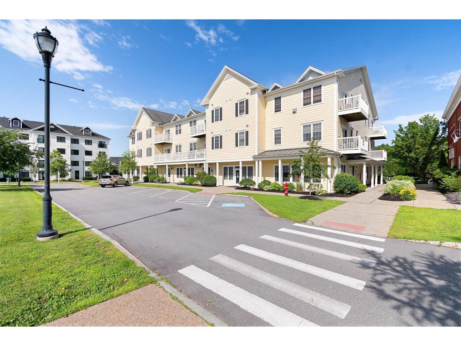 42 Severance Green, Unit 207