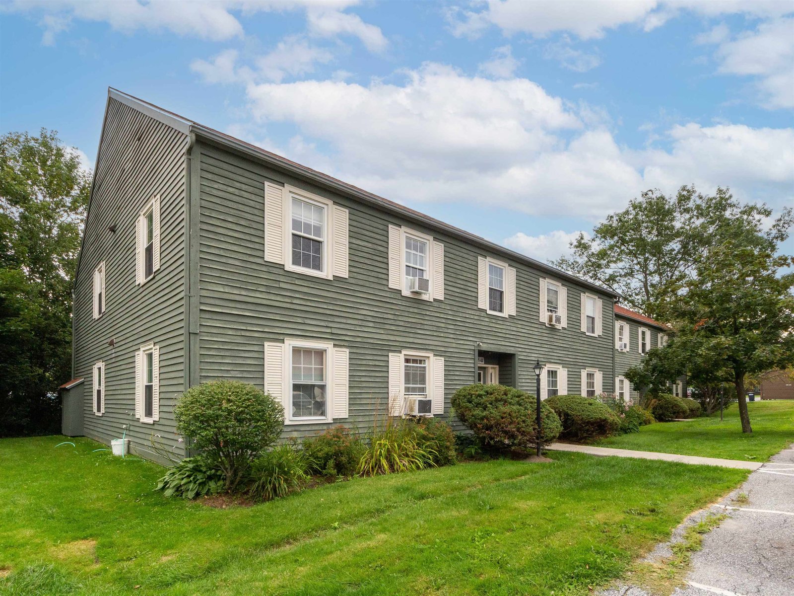 42 Twin Oaks Terrace