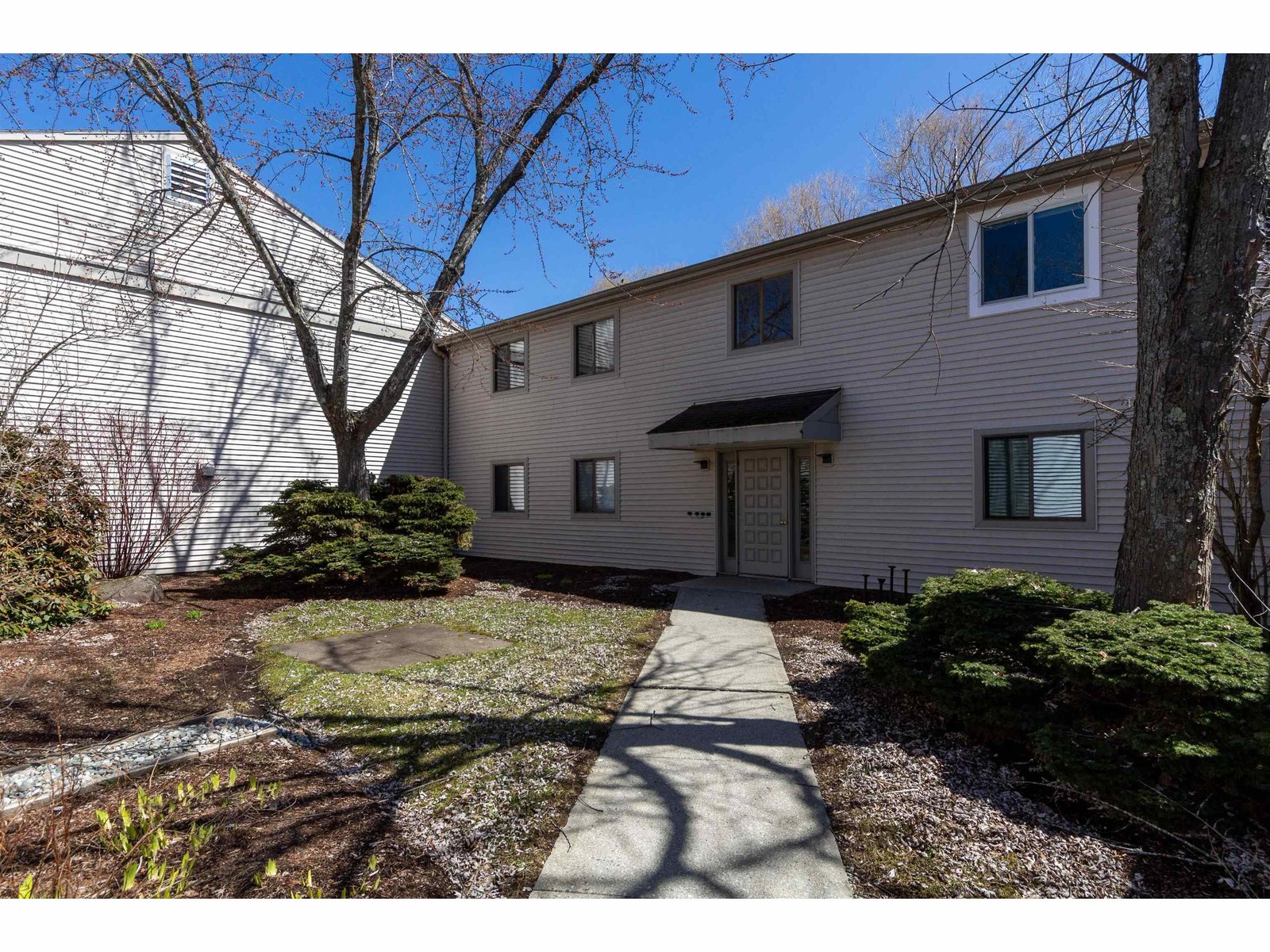 421 Locust Hill Road, Unit 421