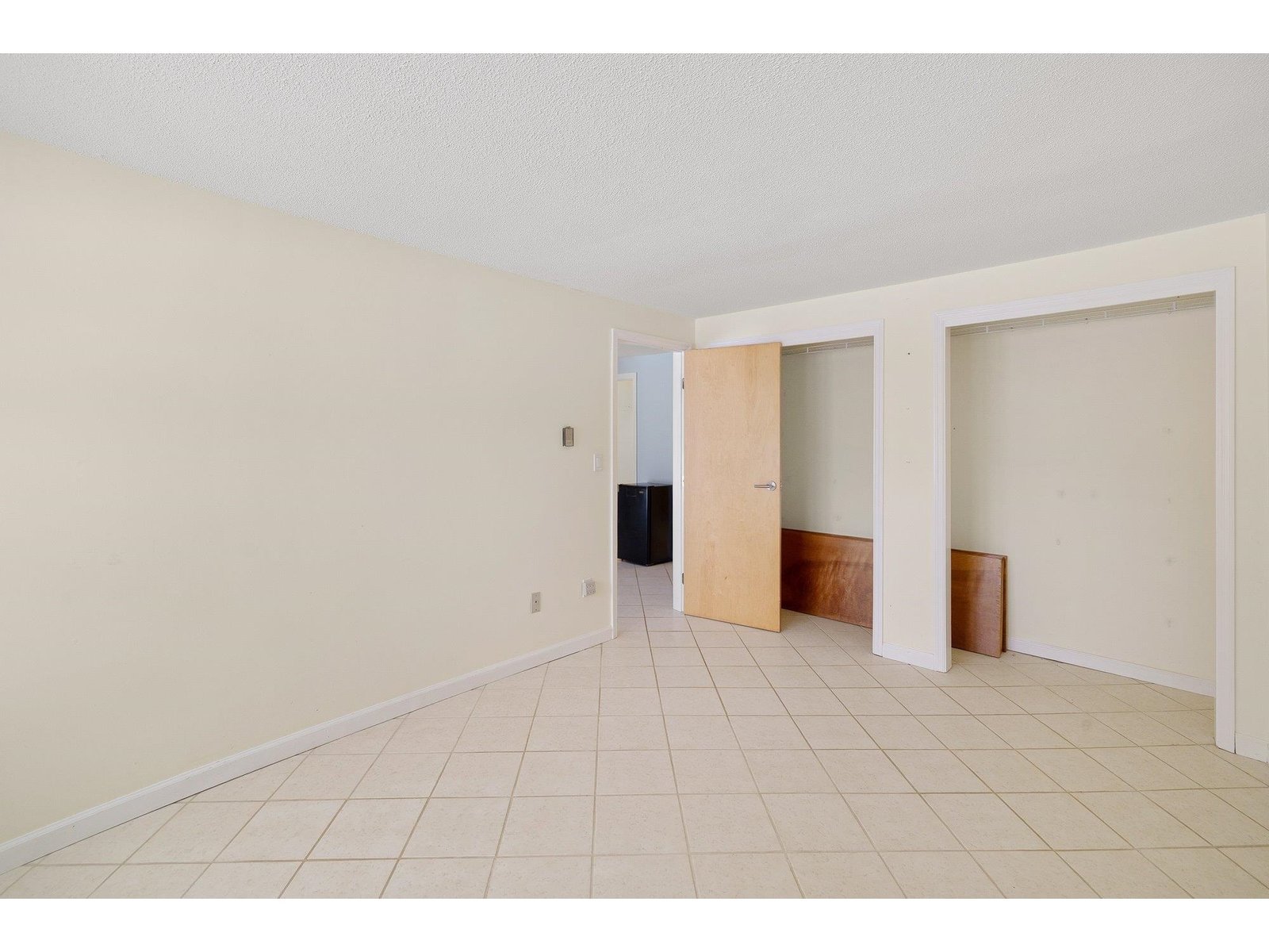 4210 Harbor Road