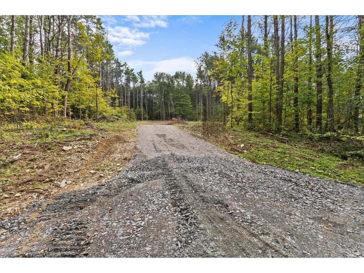 422 Center Road
