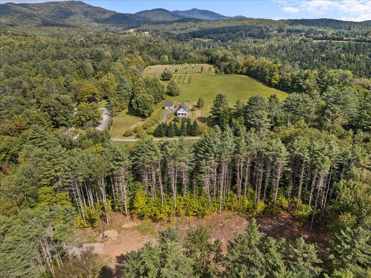 422 Center Road
