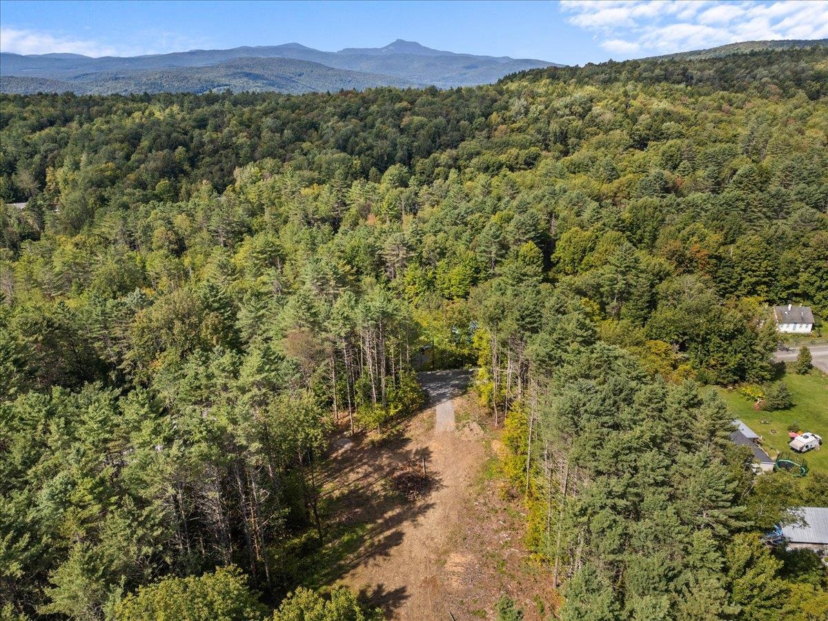 422 Center Road