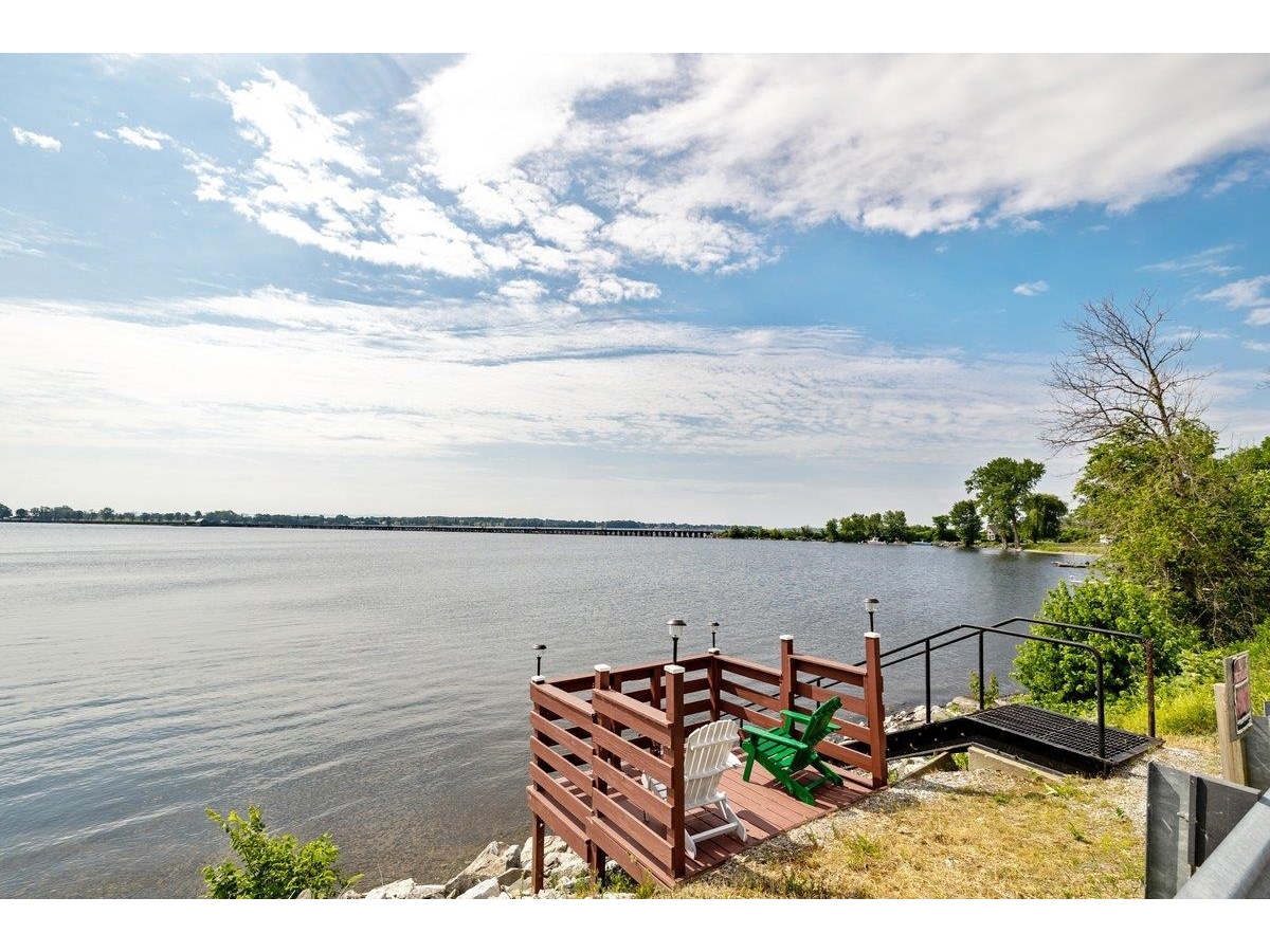 423 East Alburgh Road