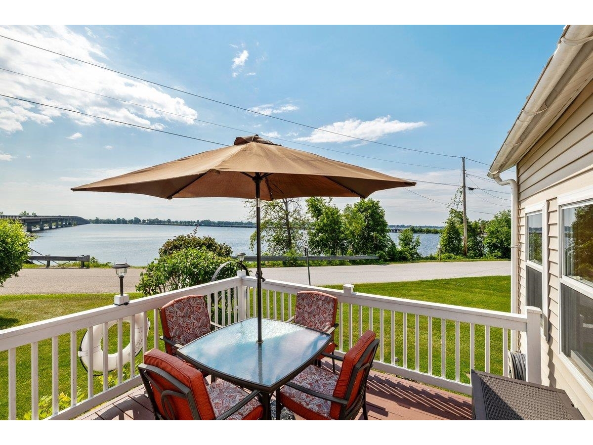423 East Alburgh Road