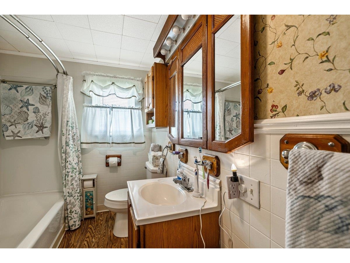 423 East Alburgh Road