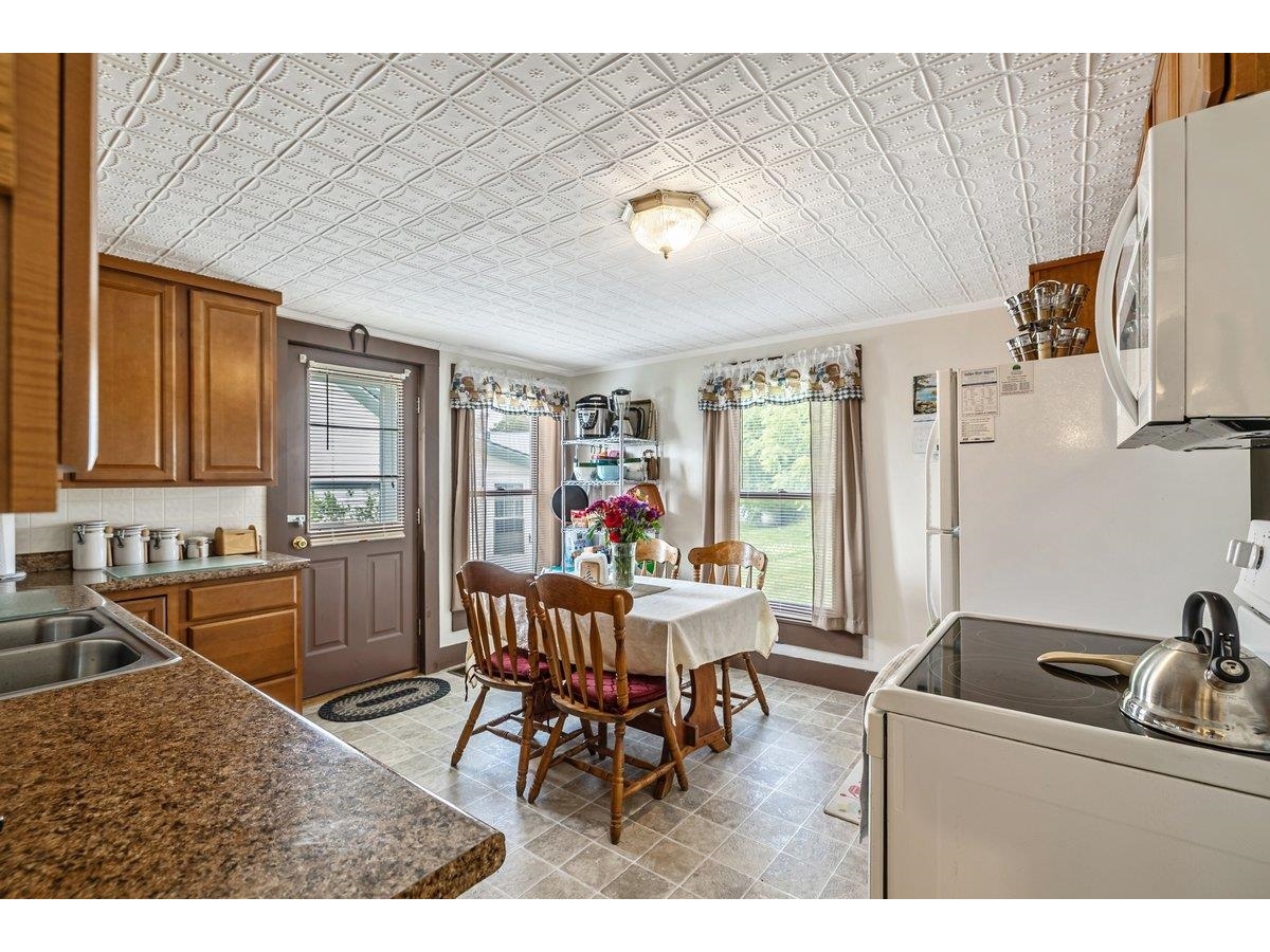 423 East Alburgh Road
