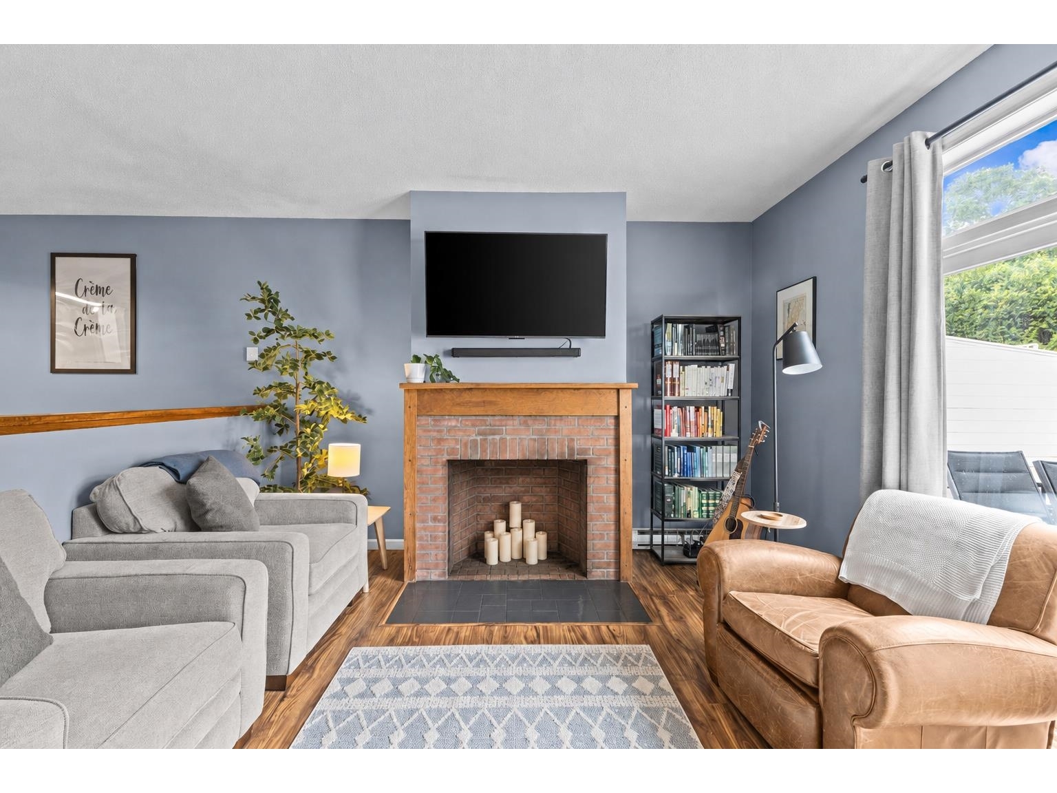 Edited to show candles in fireplace - no gas insert