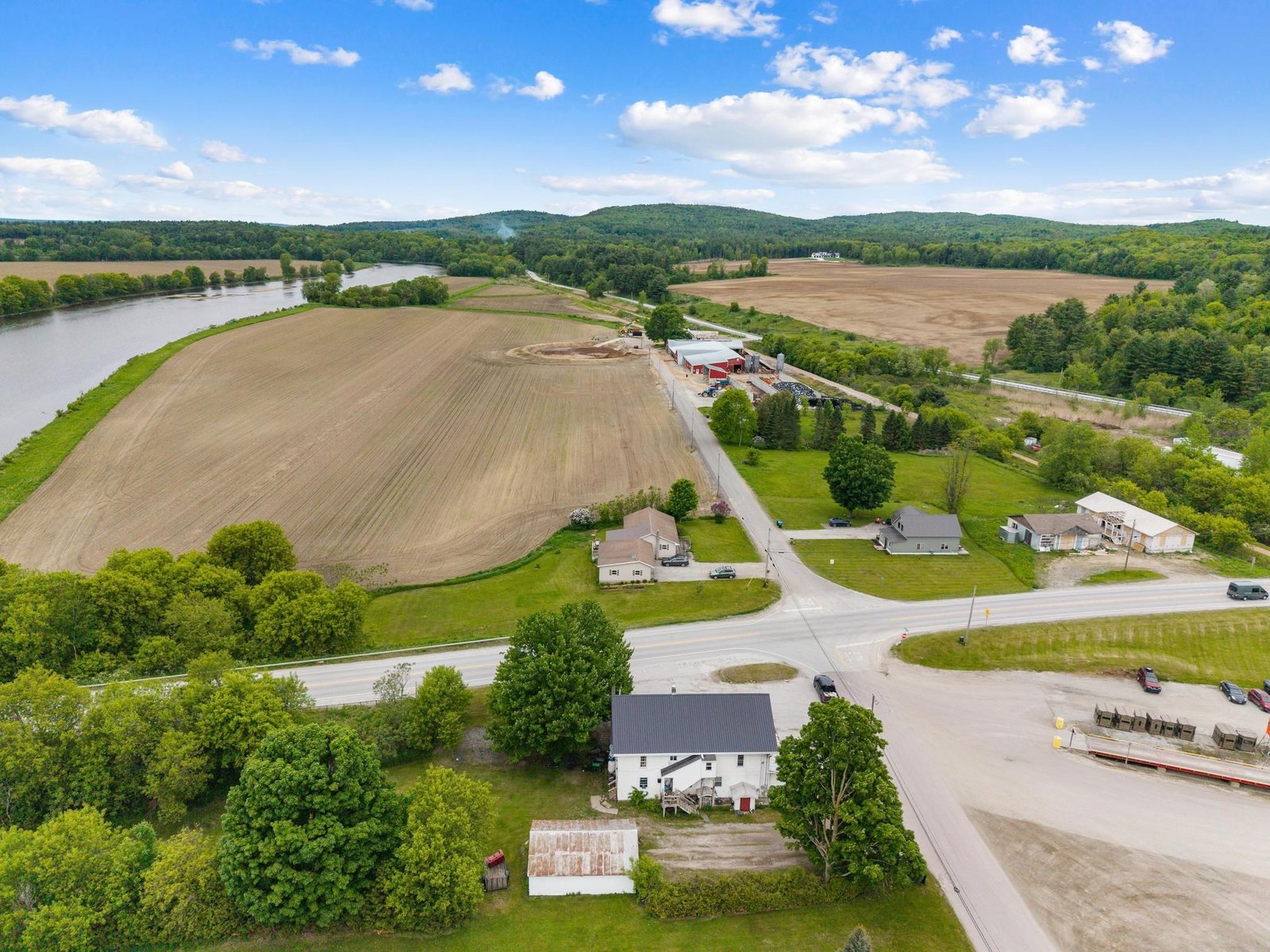 4232 Vermont Route 105