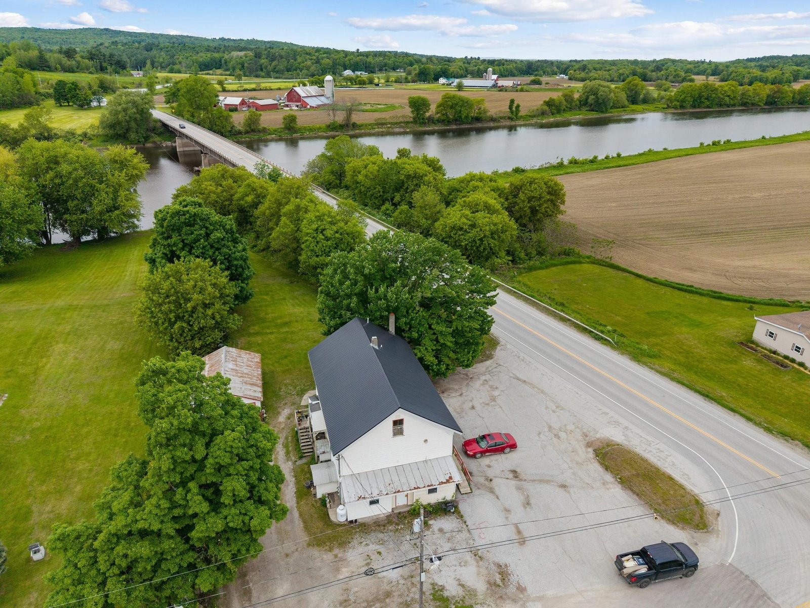 4232 Vermont Route 105