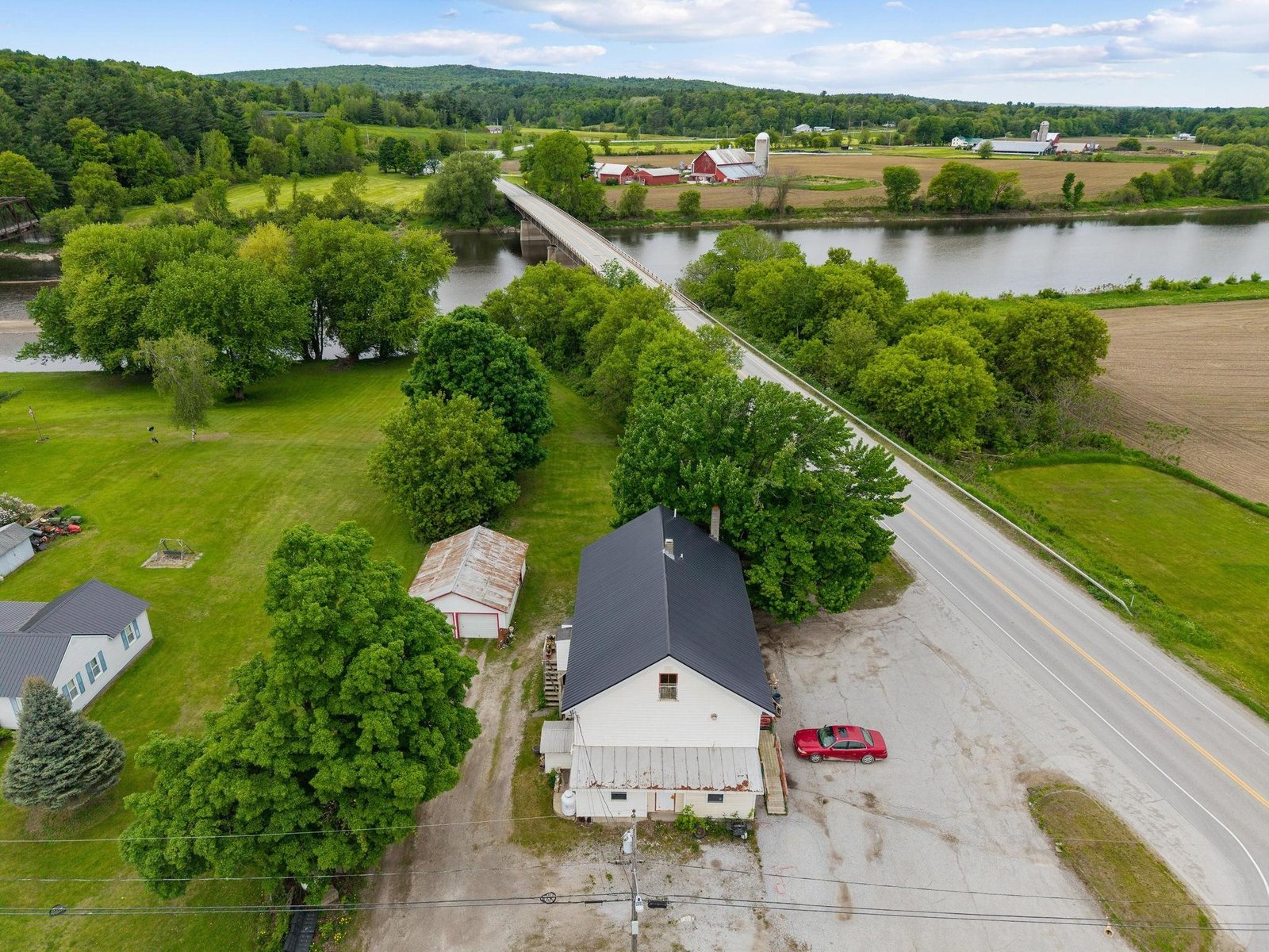 4232 Vermont Route 105