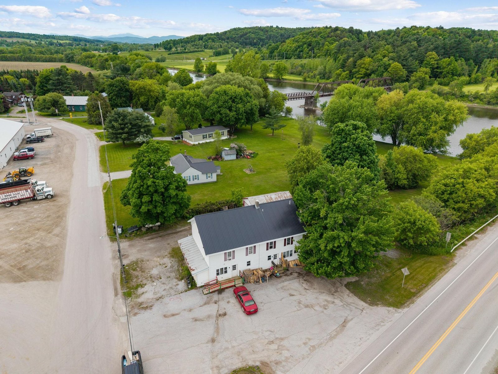 4232 Vermont Route 105