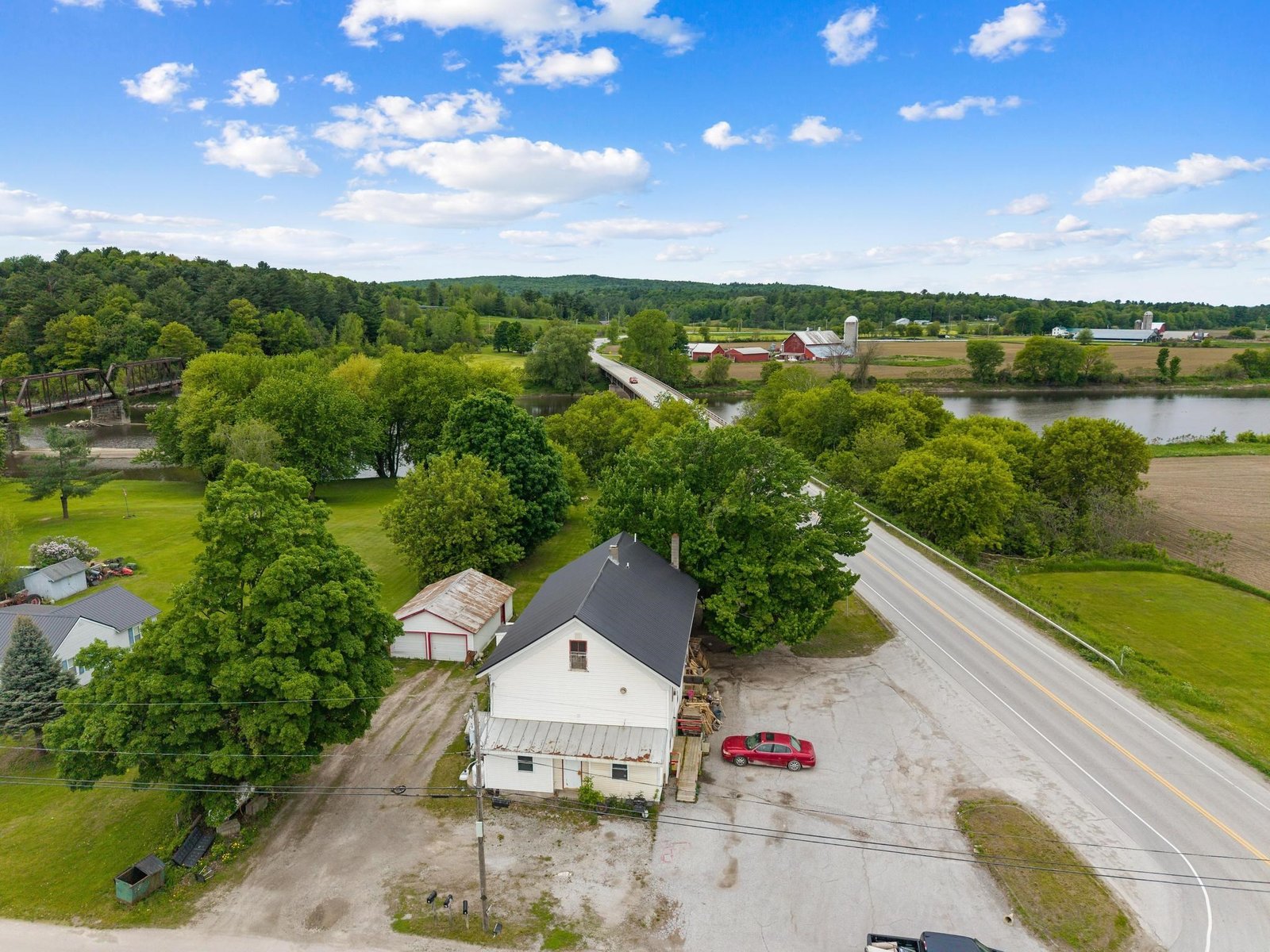 4232 Vermont Route 105