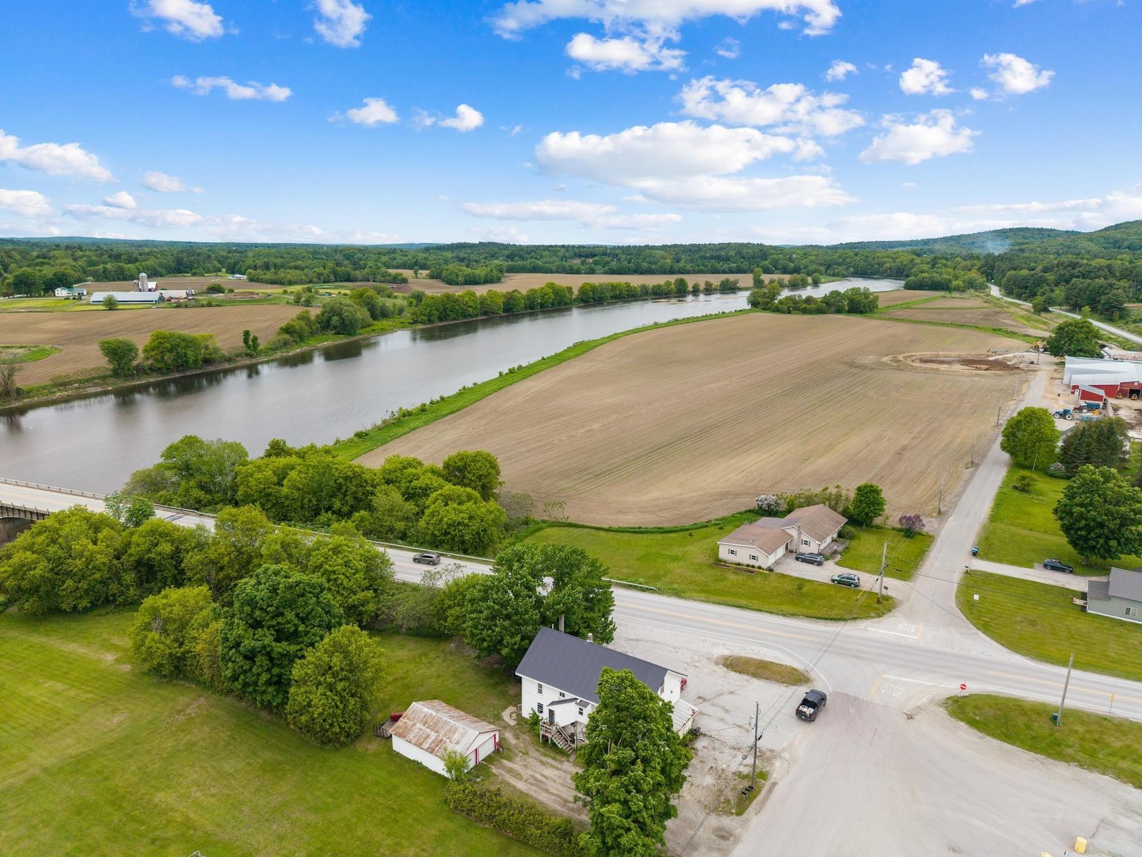 4232 Vermont Route 105