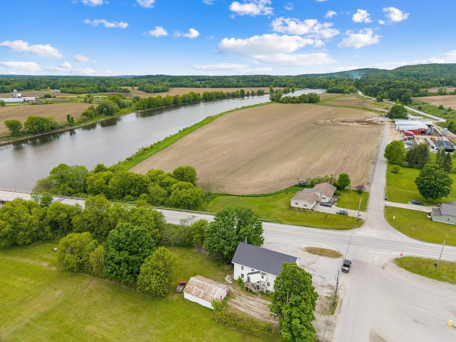 4232 Vermont Route 105