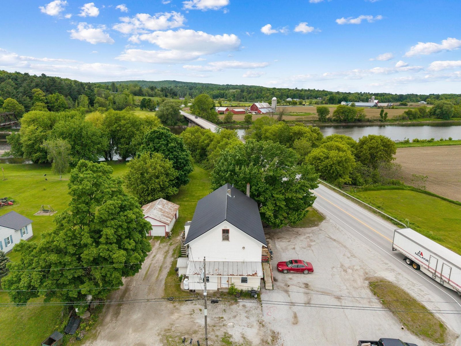 4232 Vermont Route 105