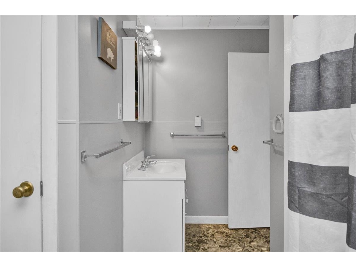 424 Lower Village Road