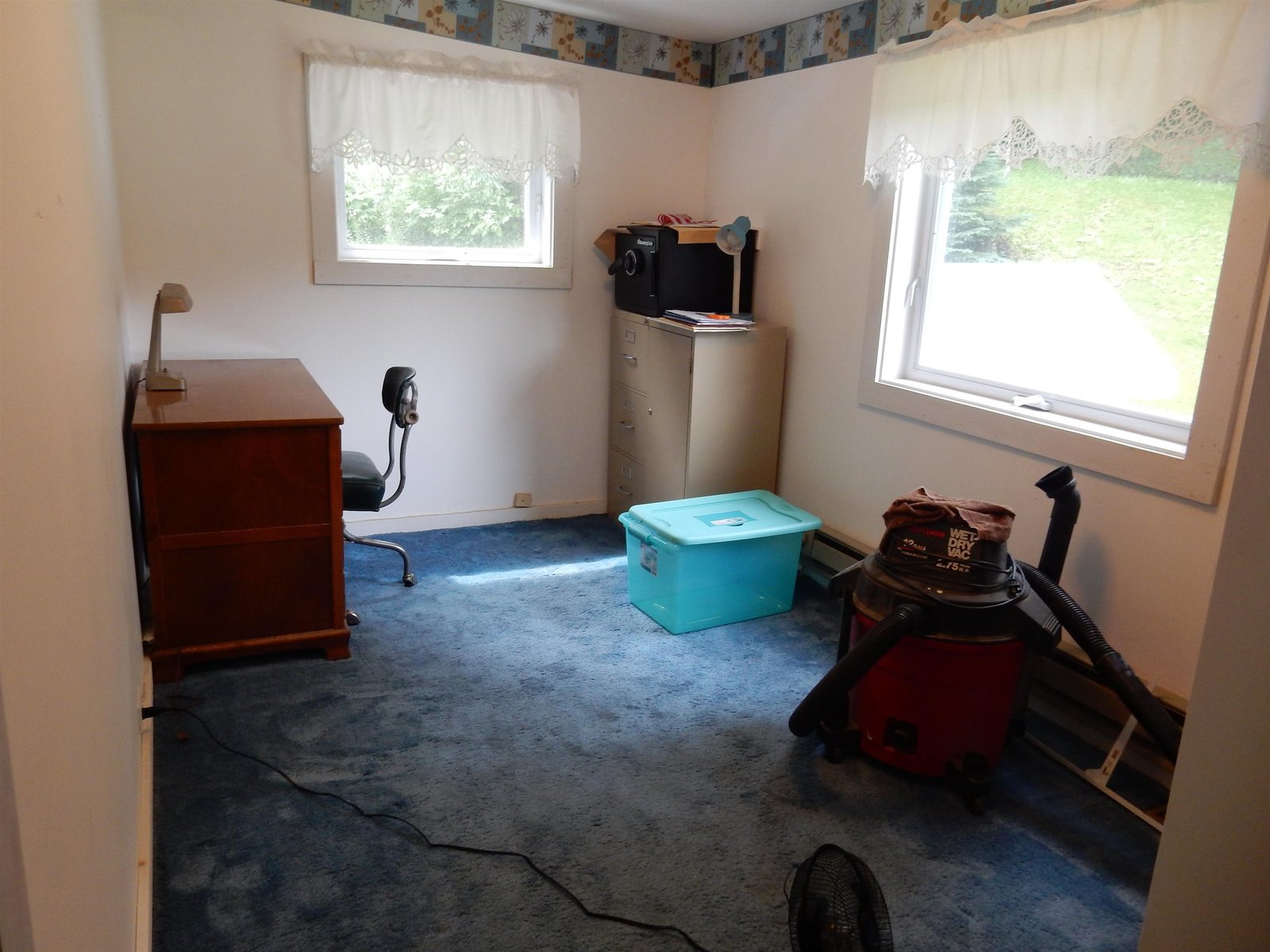 bedroom/office