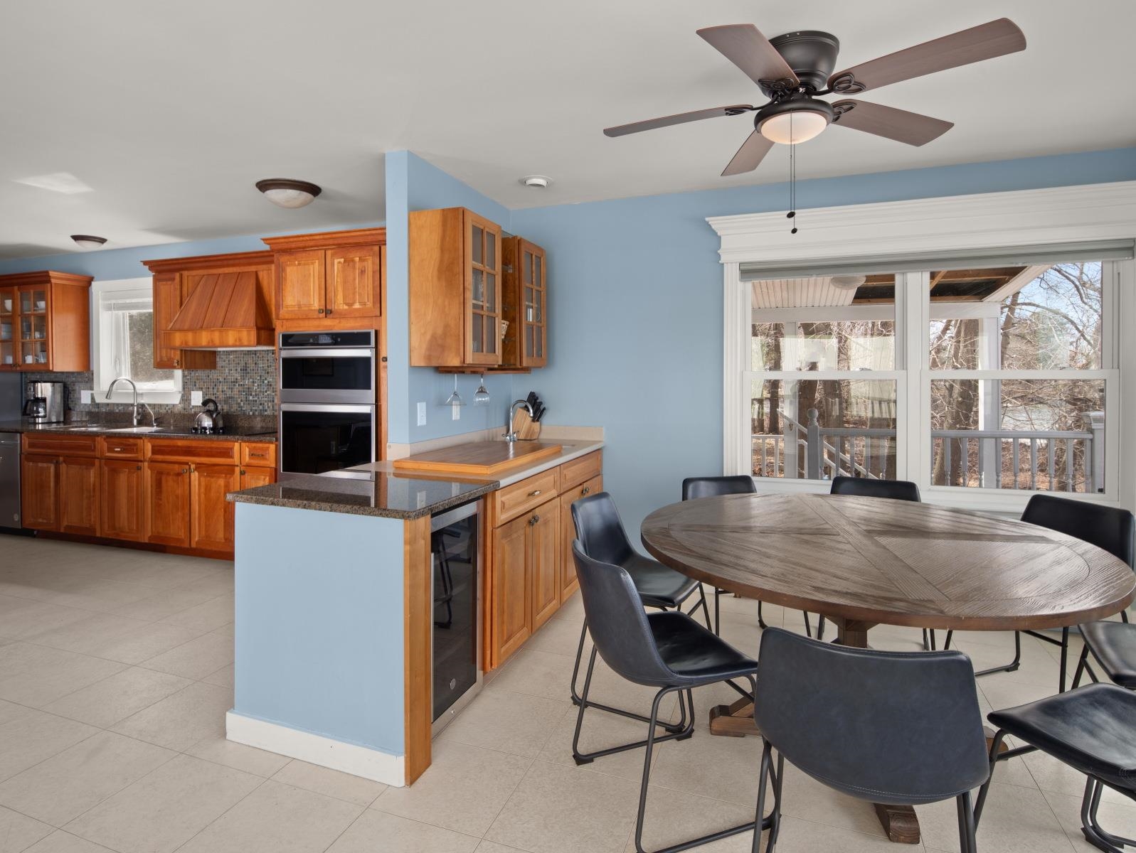 4261 Georgia Shore Road