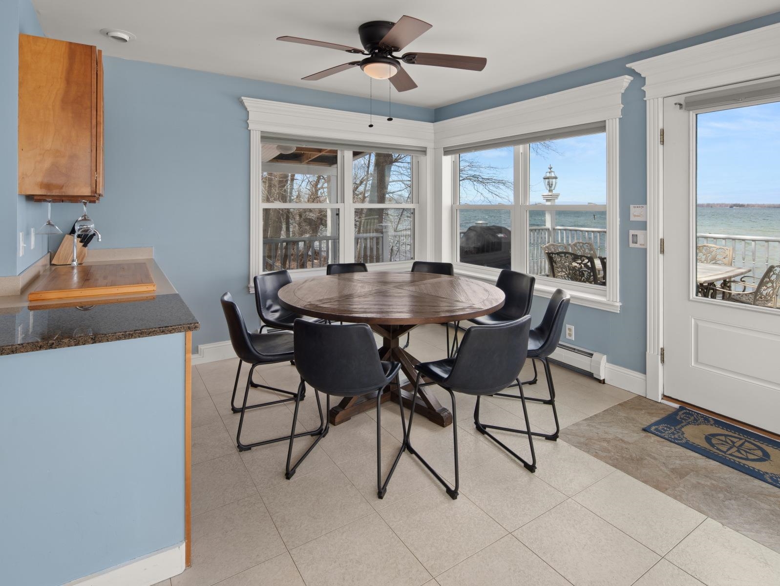 4261 Georgia Shore Road