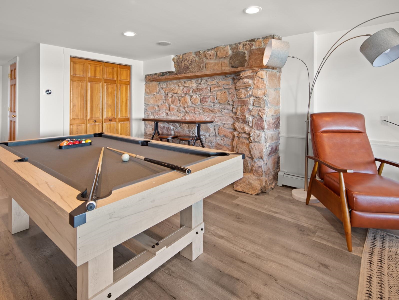 4261 Georgia Shore Road