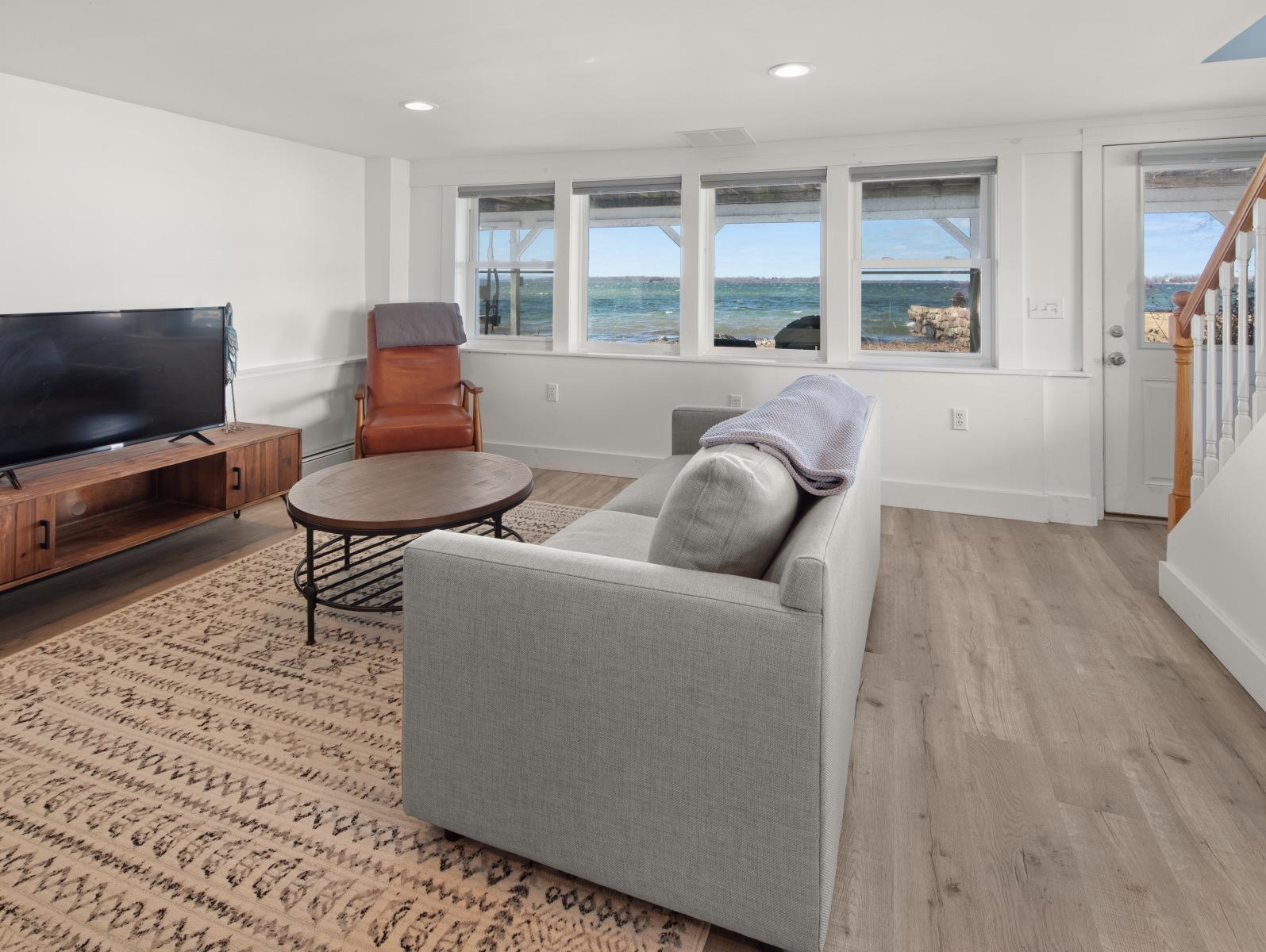 4261 Georgia Shore Road
