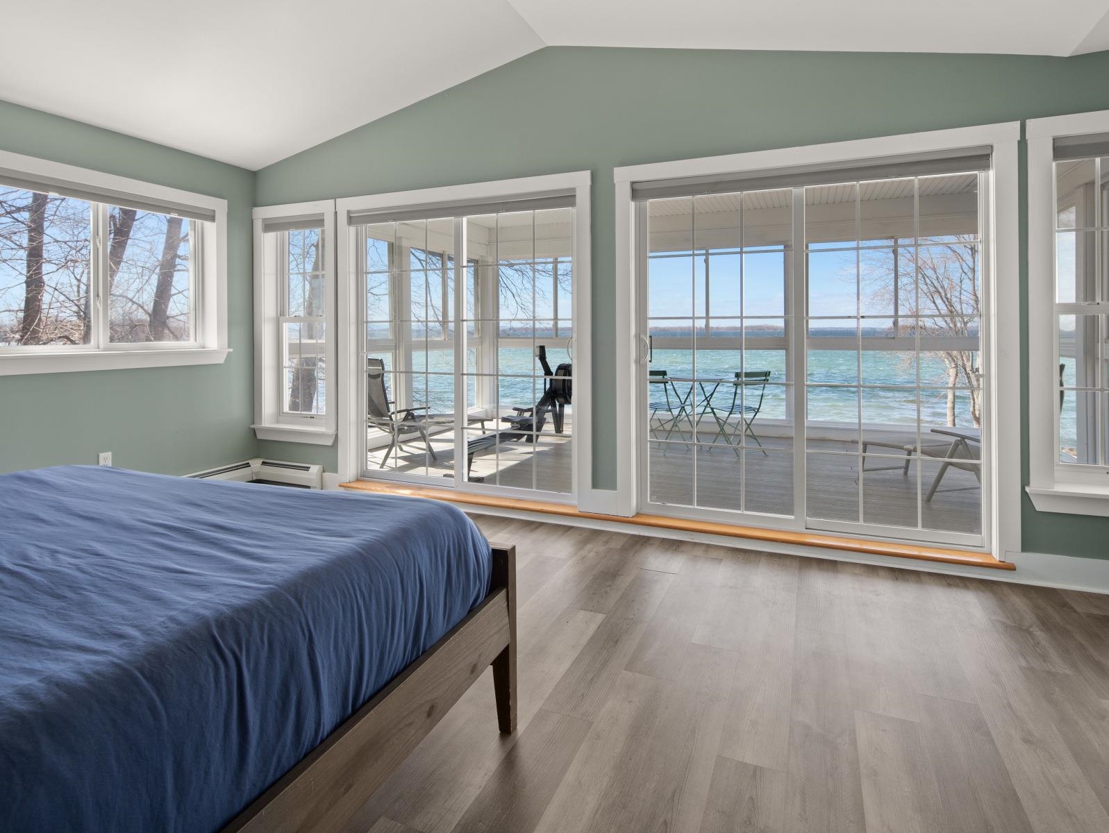 4261 Georgia Shore Road