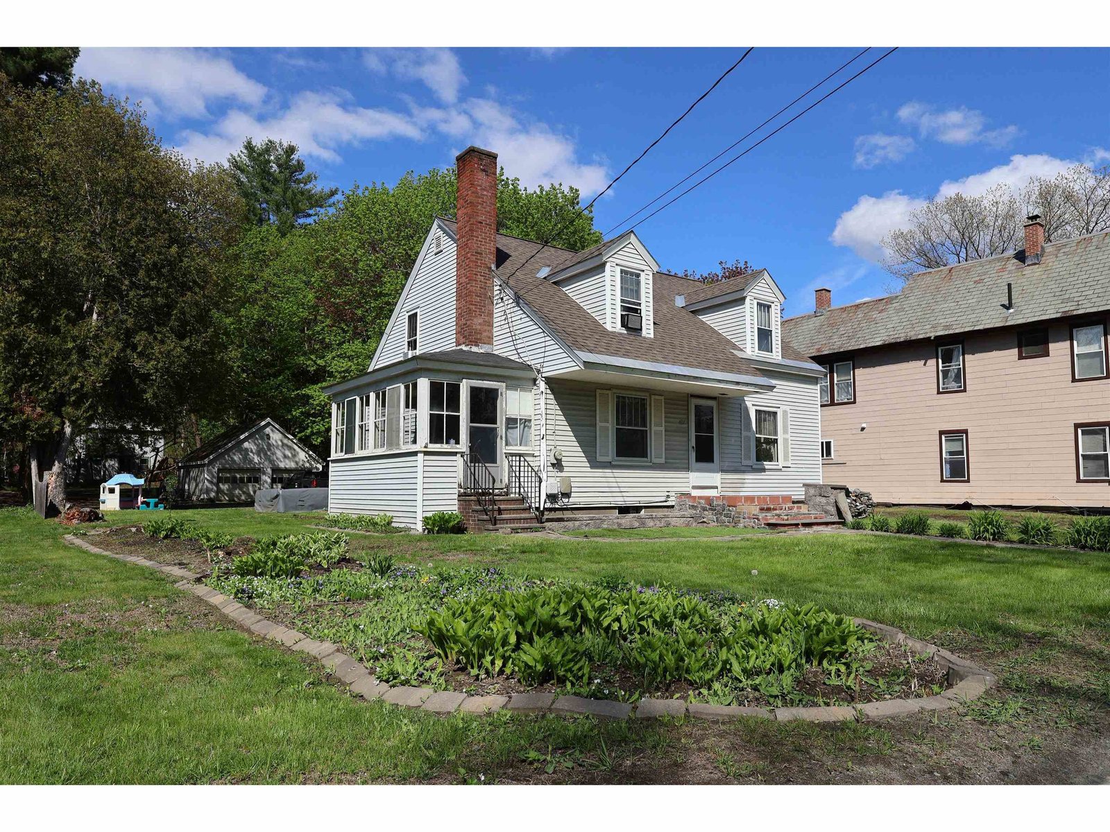 427 Maple Street