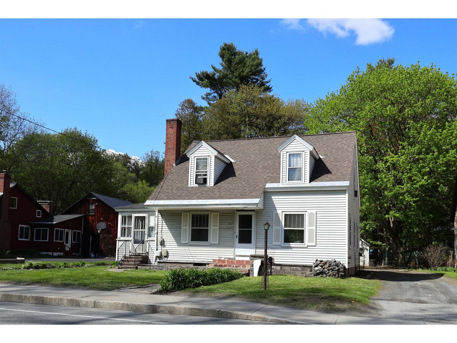 427 Maple Street