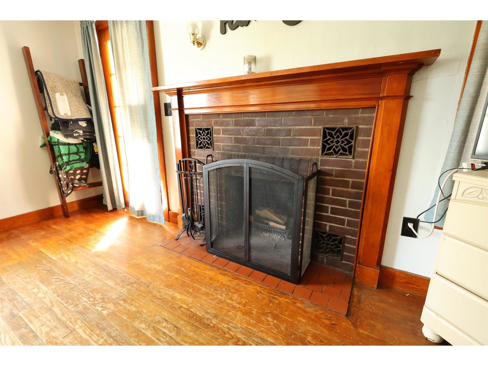 427 Maple Street