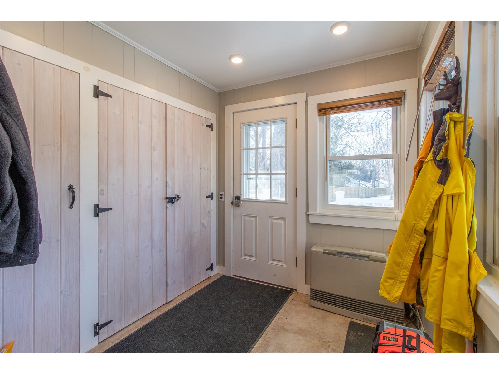 Entrance/Mudroom