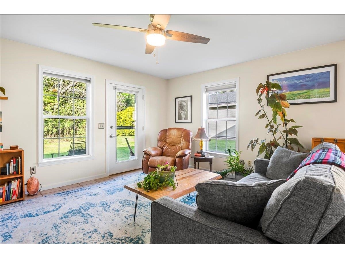 43 Colonial Road, Unit 101