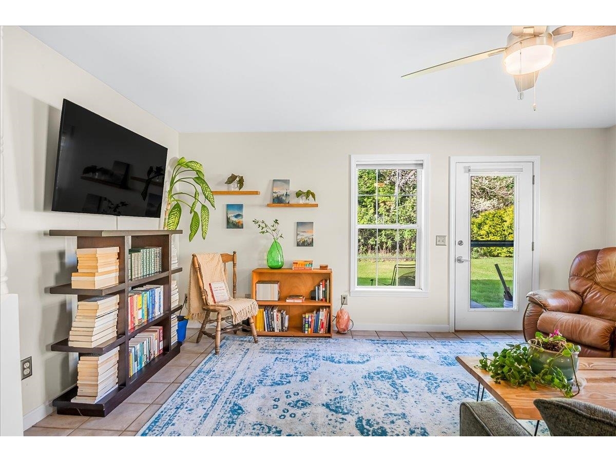 43 Colonial Road, Unit 101