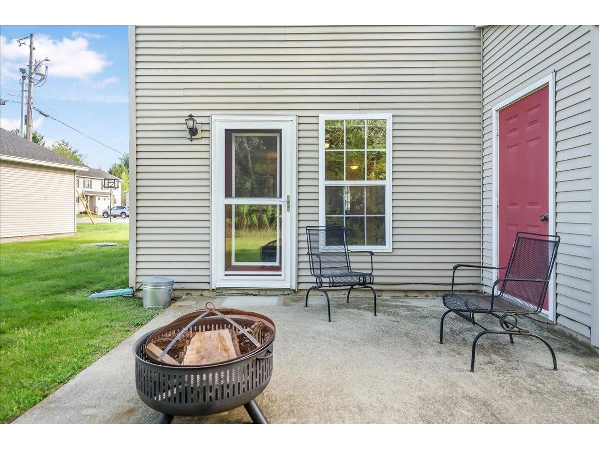 43 Colonial Road, Unit 101