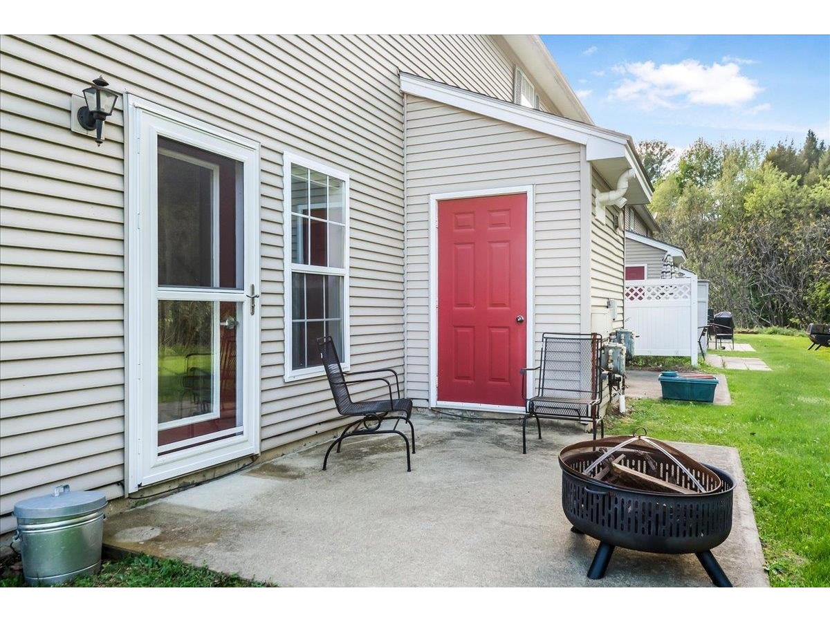 43 Colonial Road, Unit 101