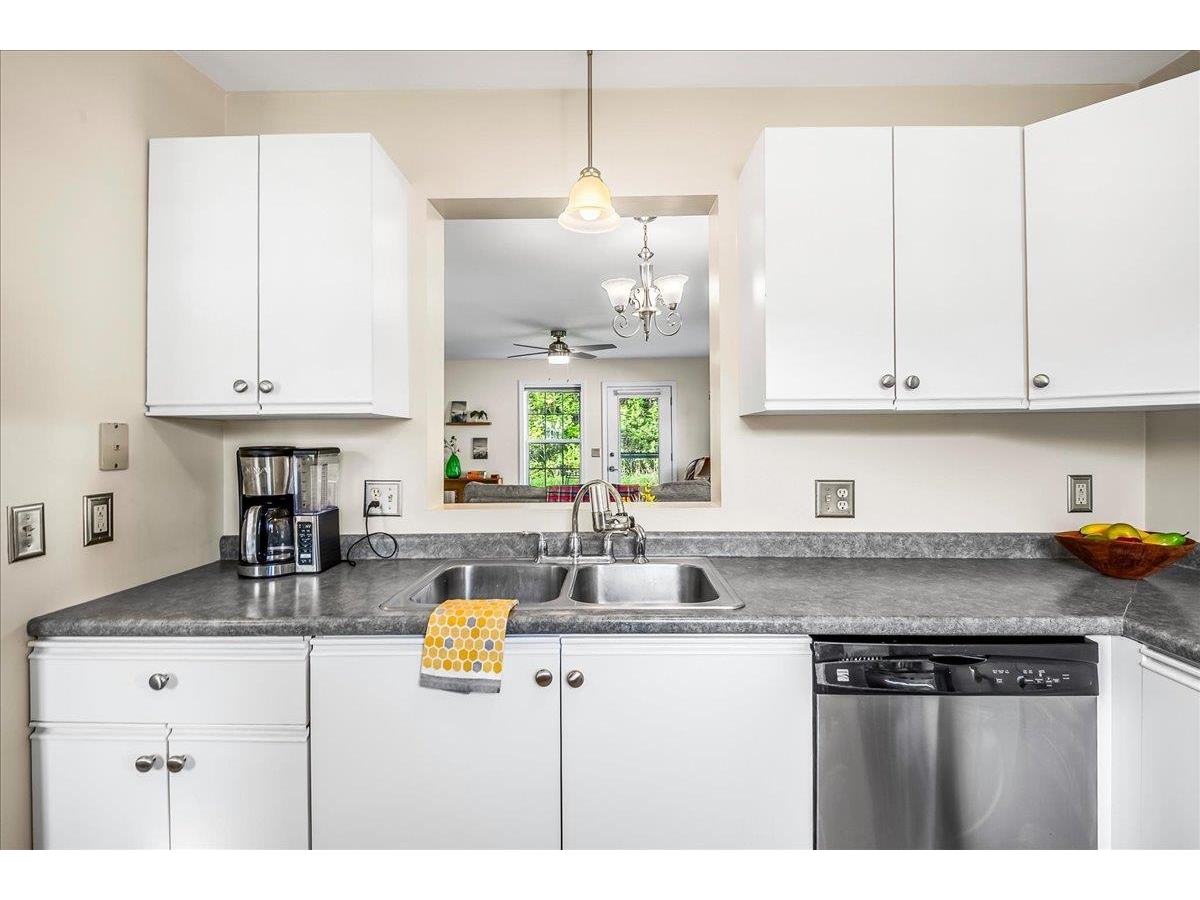 43 Colonial Road, Unit 101