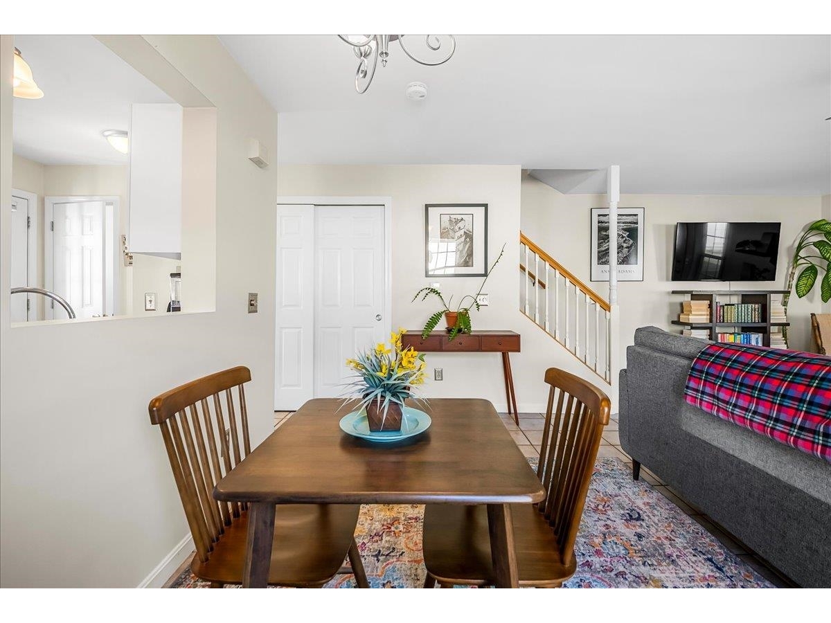 43 Colonial Road, Unit 101