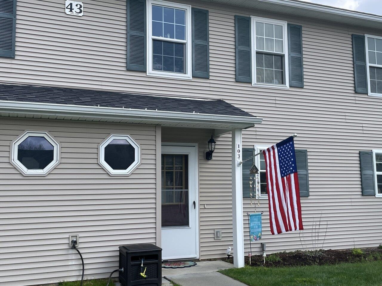 43 Colonial Road, Unit 103