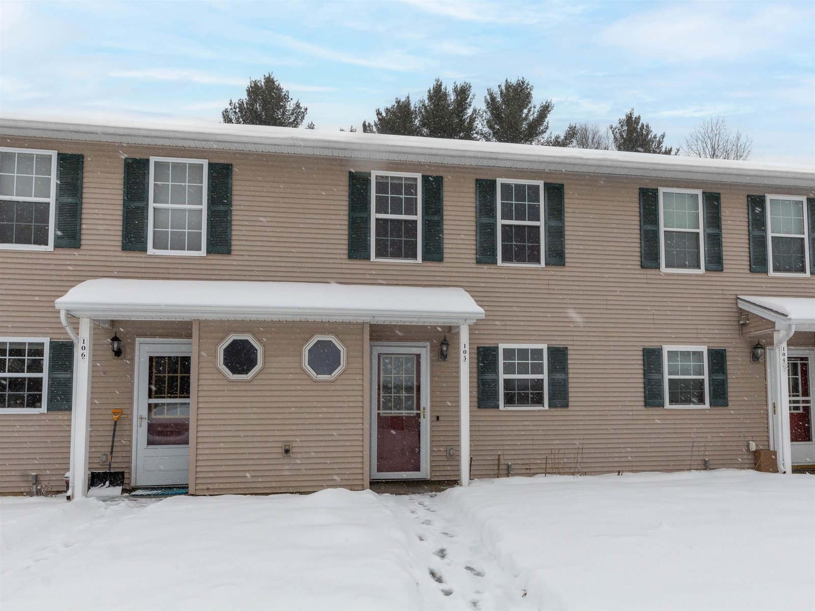 43 Colonial Road, Unit 105
