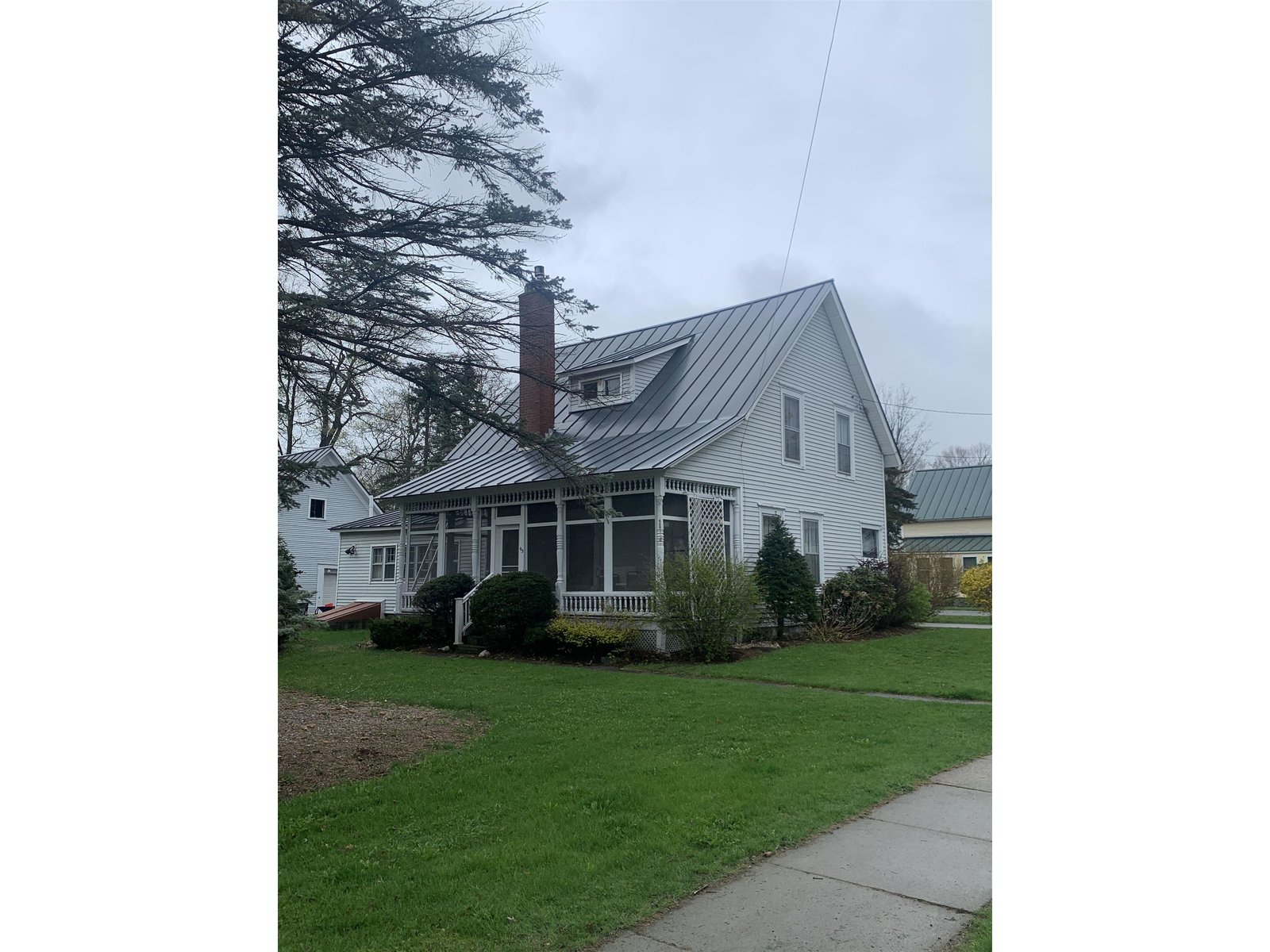 43 Maple Street