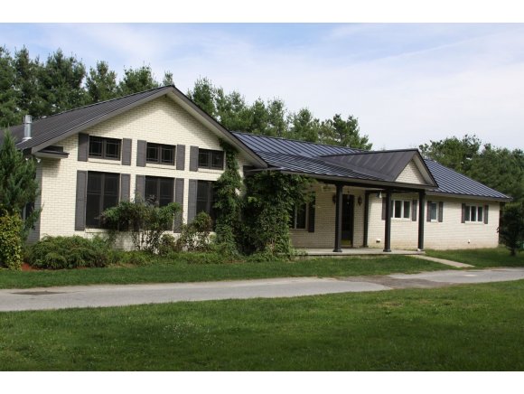 43 Skunk Hollow Road