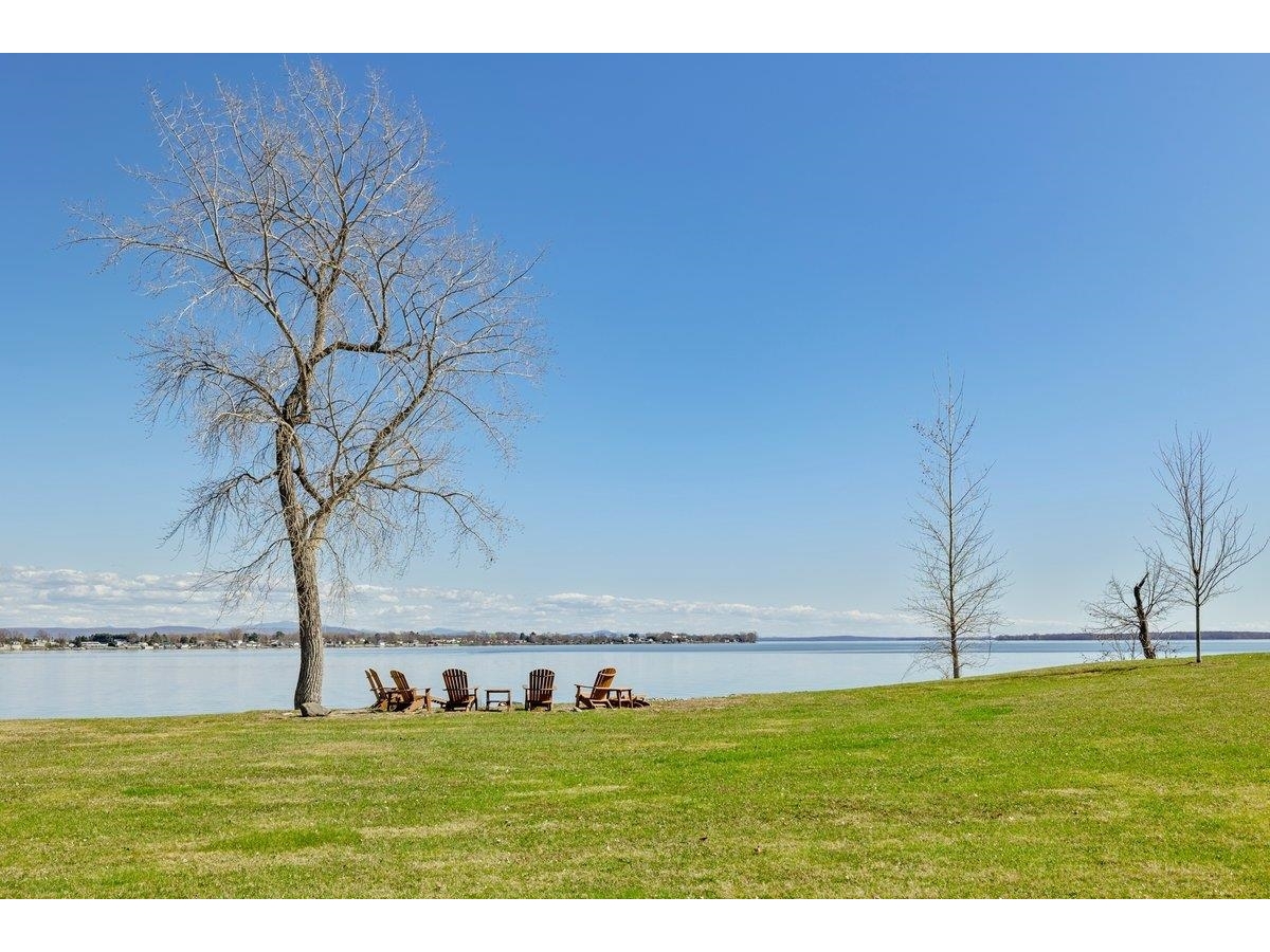 431 McGregor Point