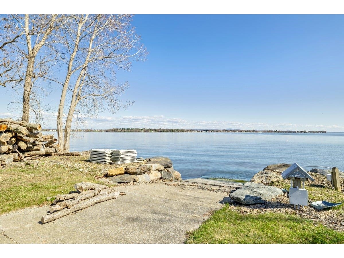 431 McGregor Point