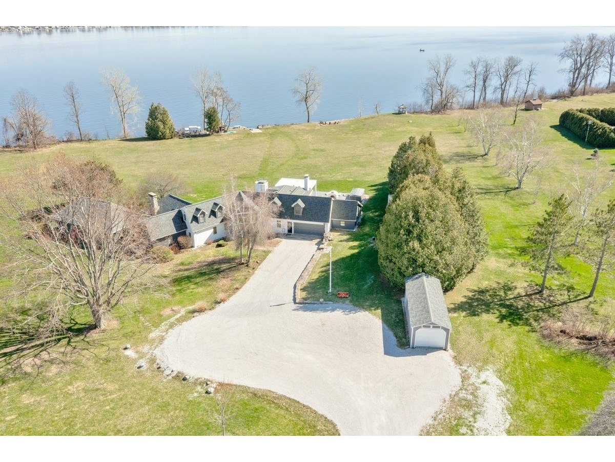 431 McGregor Point