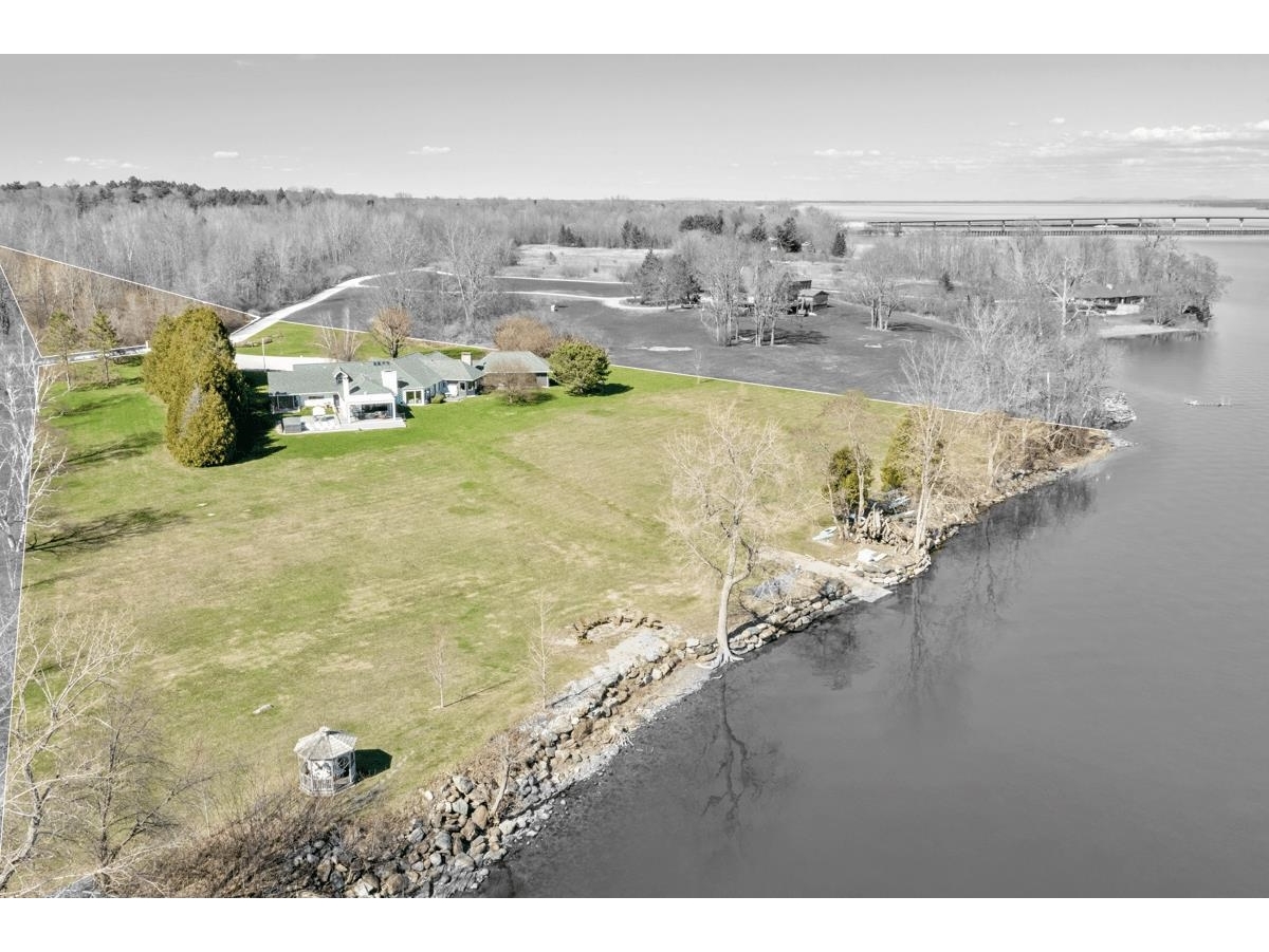 431 McGregor Point