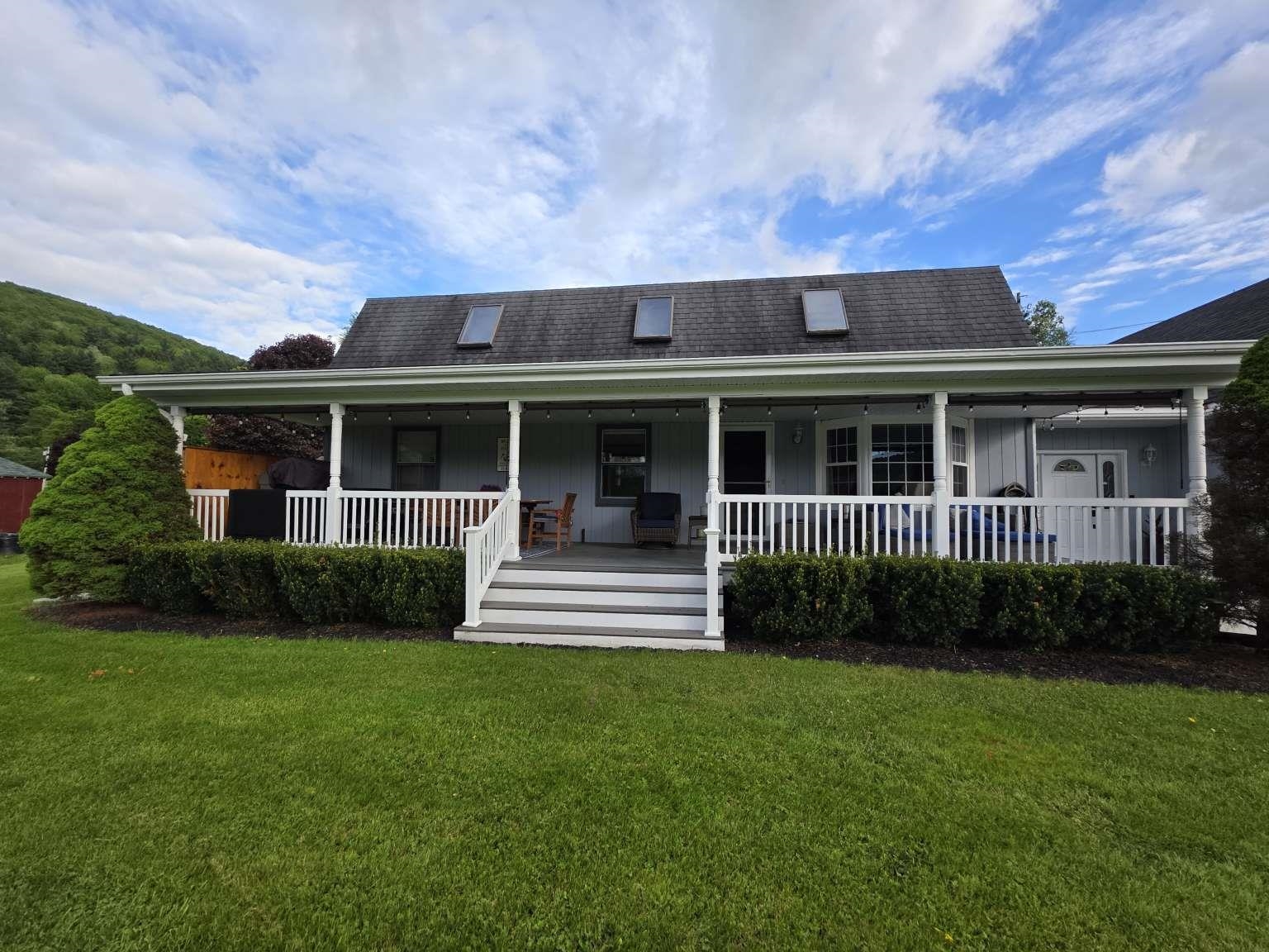 434 Dickinson Drive, Northfield