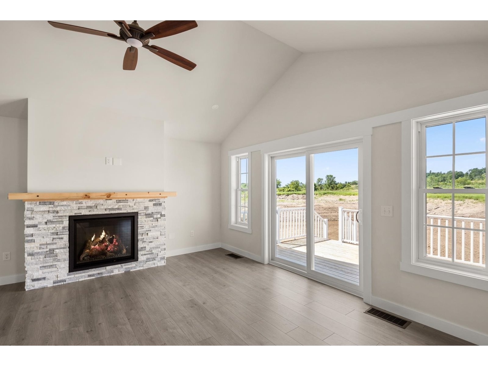 435 Commodore Drive, Unit 19