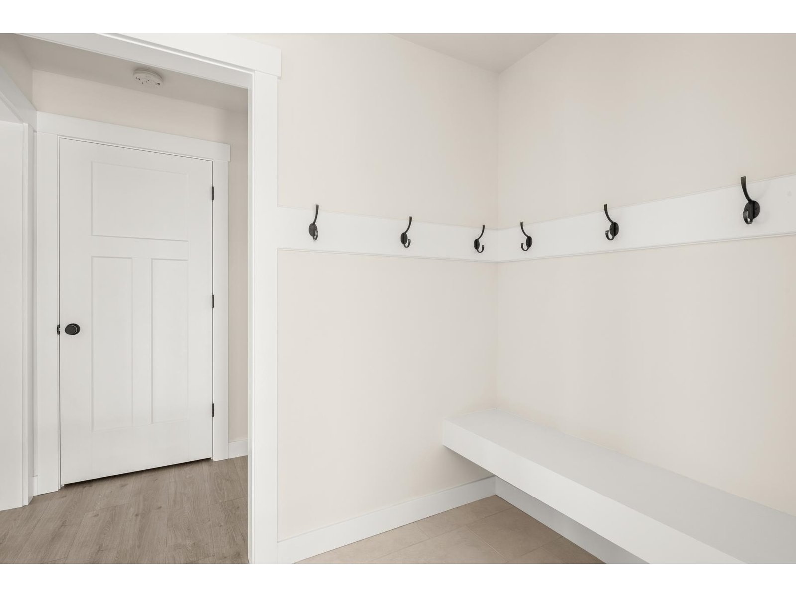 435 Commodore Drive, Unit 19