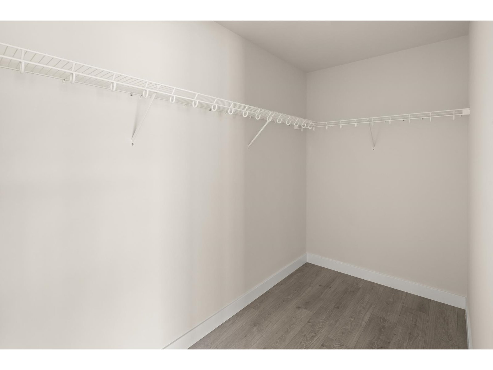 435 Commodore Drive, Unit 19