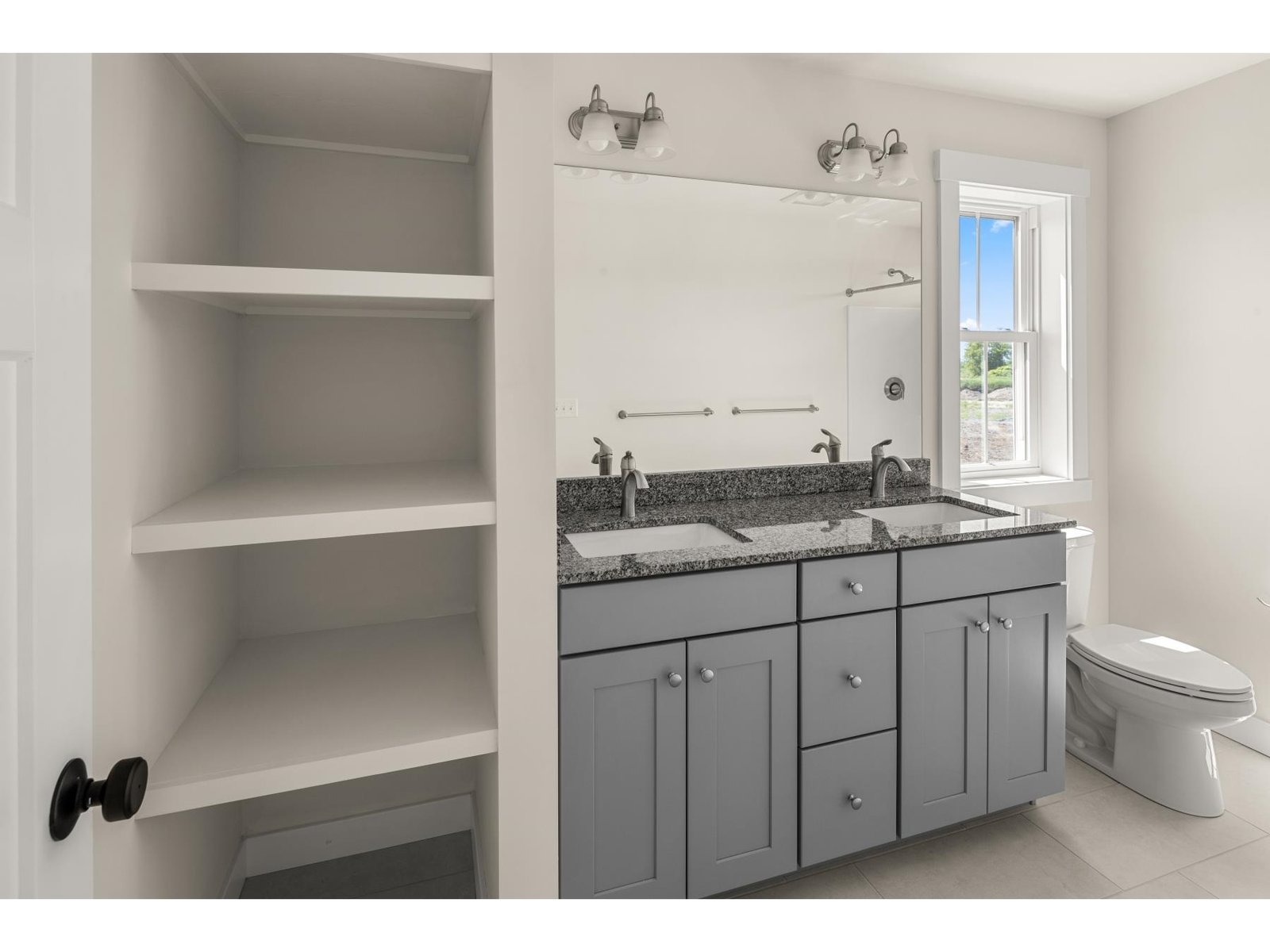 435 Commodore Drive, Unit 19
